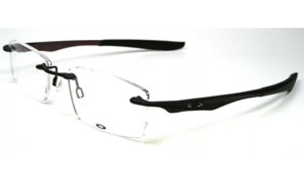 Oakley evade new arrivals